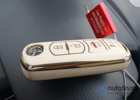 2018 Toyota Yaris Ia из США, поврежденный, VIN 3MYDLBYV0JY313661